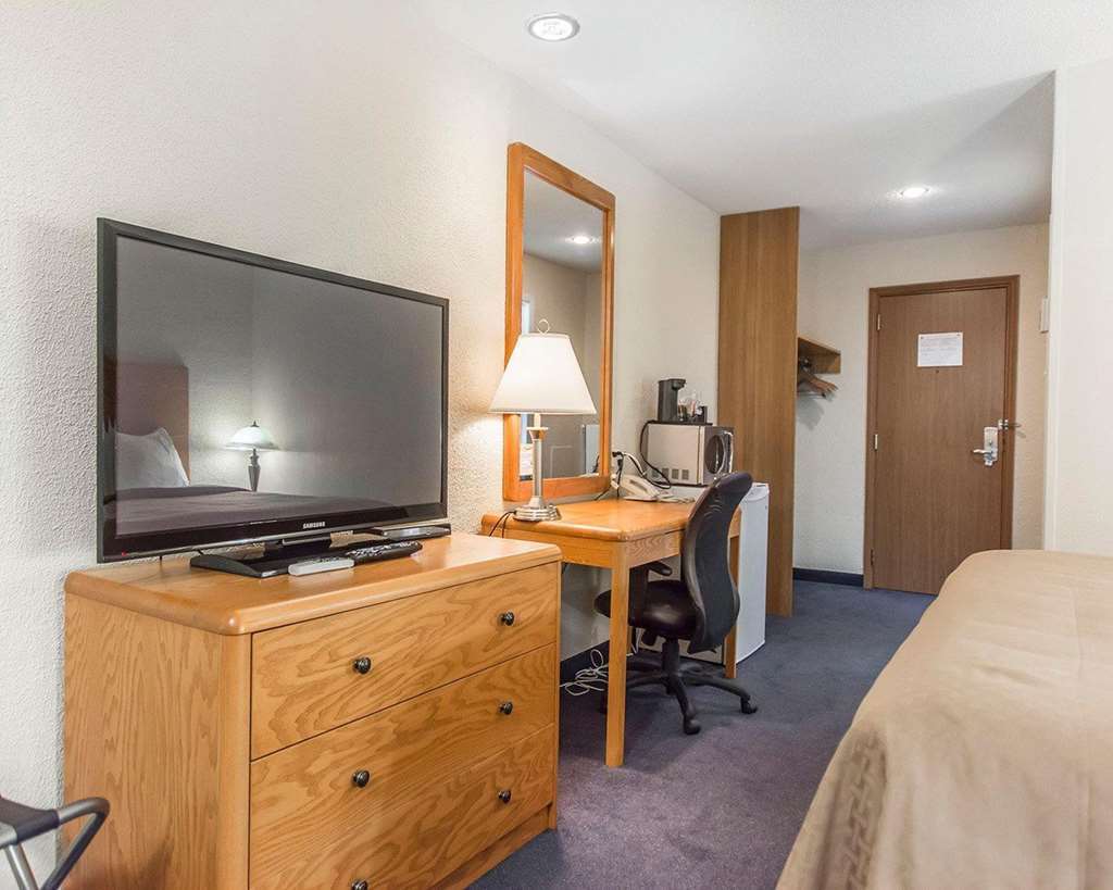 Rodeway Inn Гранд-Фолс Номер фото